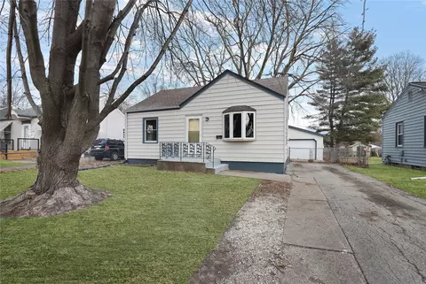 3931 41st St, Des Moines, IA 50310