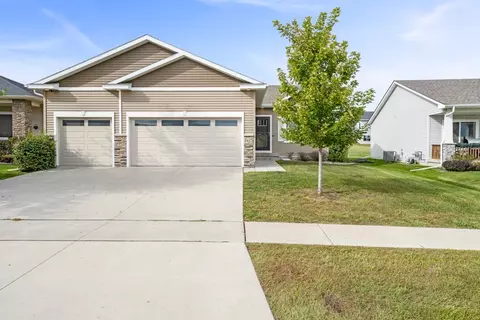 1613 12th St SE, Altoona, IA 50009