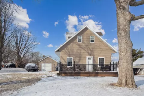 409 S Center St, Zearing, IA 50278