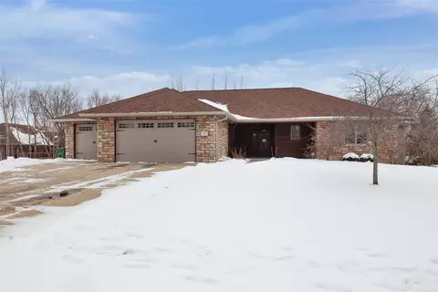 3418 Silverado Dr, Cumming, IA 50061
