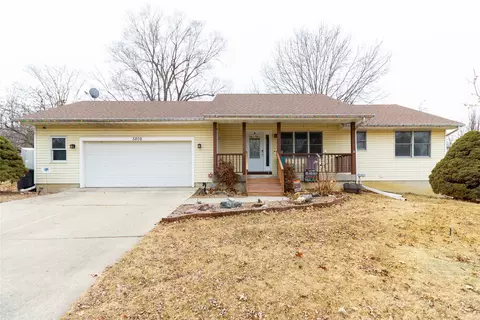 5808 SW 5th St, Des Moines, IA 50315