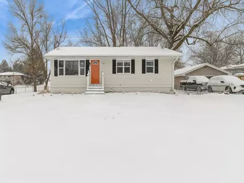 1808 W 5th Ave, Indianola, IA 50125