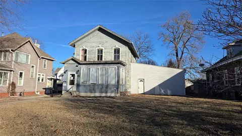 603 1st Ave E, Oskaloosa, IA 52577