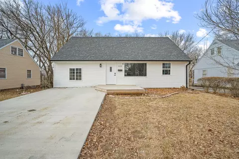 7300 SW 14th St, Des Moines, IA 50315