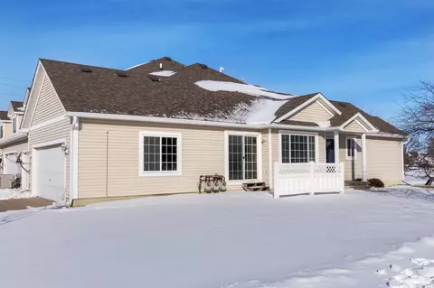 67 SE Meadowlark Ct, Waukee, IA 50263