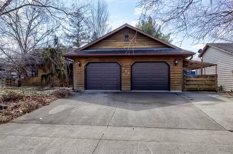 724-726 Onyx St, Ames, IA 50010
