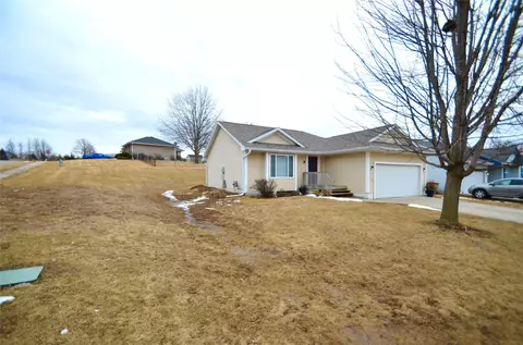 620 Evans Blvd, Pleasant Hill, IA 50327