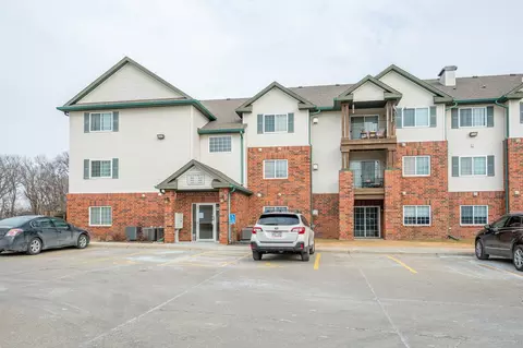 101 NW 8th St #107, Grimes, IA 50111