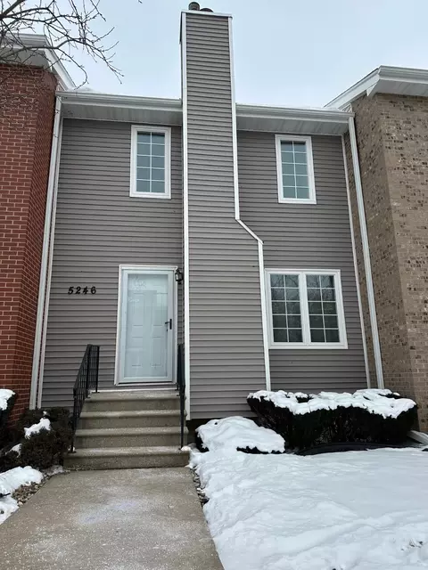 5246 Meredith Dr, Des Moines, IA 50310