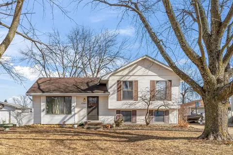 1305 S 14th St, Adel, IA 50003