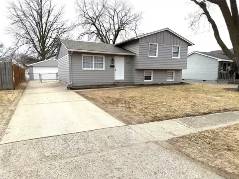 3905 E Ovid St, Des Moines, IA 50317