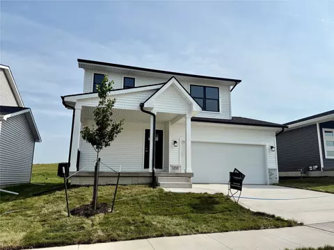 1715 Gordon Ct, Norwalk, IA 50211