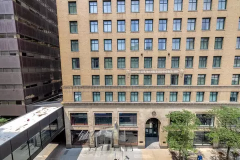 418 6th Ave #1001, Des Moines, IA 50309