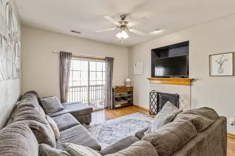 1602 NW Prairie Lakes Dr #1, Ankeny, IA 50023