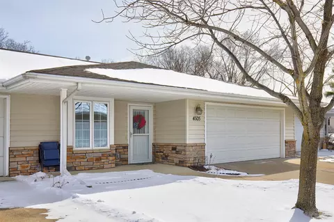 4505 79th St, Urbandale, IA 50322