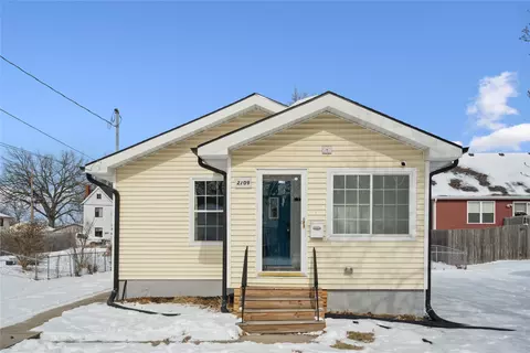 2709 Adams Ave, Des Moines, IA 50310