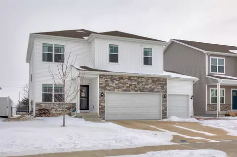 2613 13th Ave SE, Altoona, IA 50009