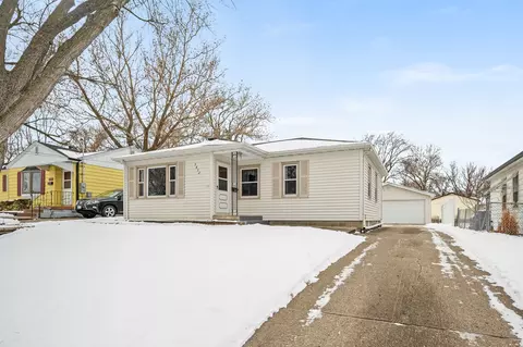 3832 N Union St, Des Moines, IA 50316