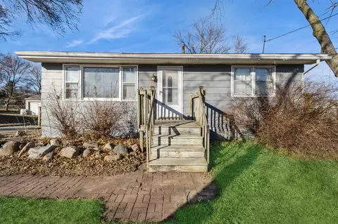 1616 E Bell Ave, Des Moines, IA 50320