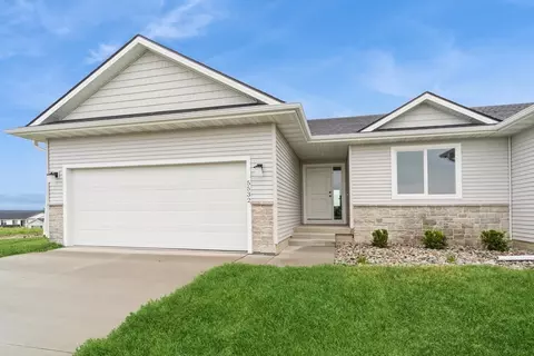5532 NE Briarwood Dr, Ankeny, IA 50021