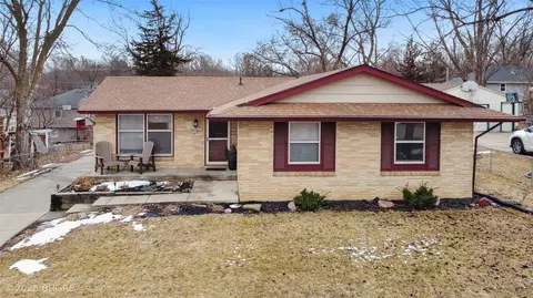 5214 Valdez Dr, Des Moines, IA 50310