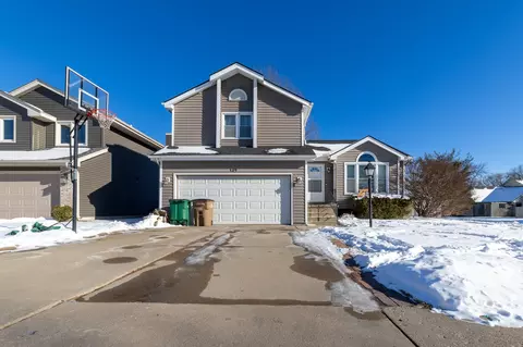 139 25th Ct, West Des Moines, IA 50265