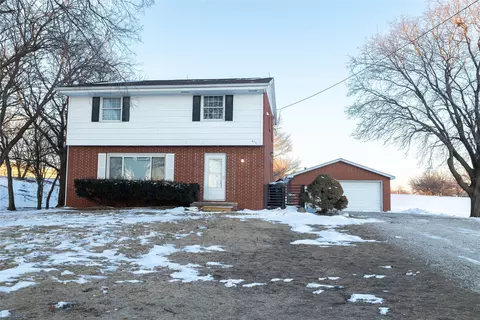 4001 114th St, Urbandale, IA 50322
