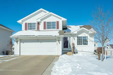 1105 SE 6th St, Grimes, IA 50111