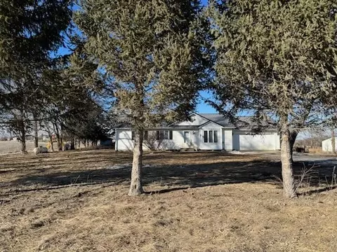 2443 103rd Ave, Columbia, IA 50057