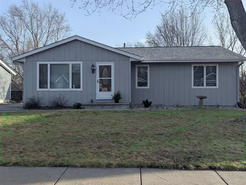 5208 Schubert St, Ames, IA 50014