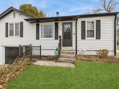 506 E 21st St S, Newton, IA 50208