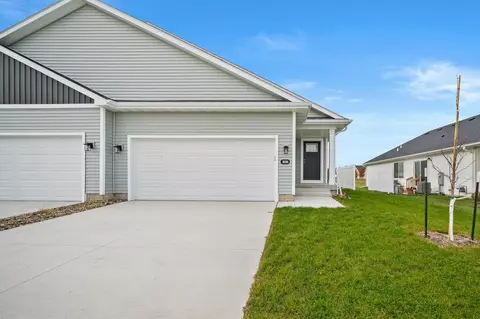 1557 Foxtail Dr SE, Altoona, IA 50009