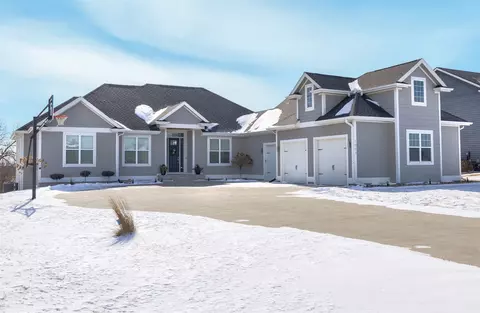 1003 Silverado Dr, Norwalk, IA 50211