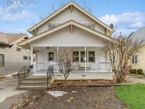 2347 E 13th St, Des Moines, IA 50316
