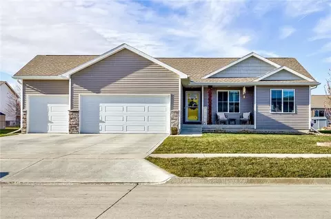 615 Prairie View Dr, Huxley, IA 50124