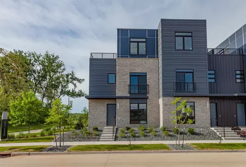 1148 Murphy St, Des Moines, IA 50309