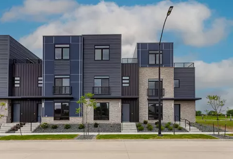 1166 Murphy St, Des Moines, IA 50309