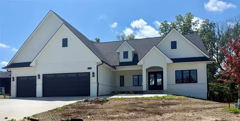 570 El Dorado Ct, Waukee, IA 50263
