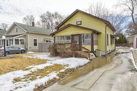 719 Grandview Ave, Des Moines, IA 50316