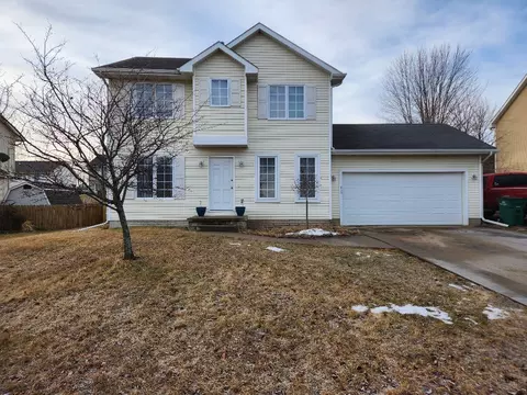 813 Edgewater Dr, Polk City, IA 50226