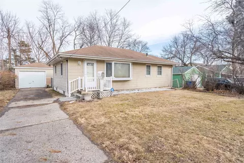3839 34th St, Des Moines, IA 50310