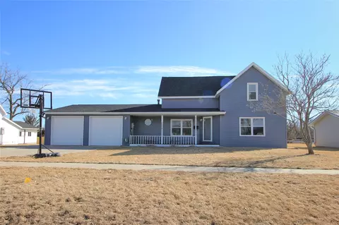 410 SE Mills St, Greenfield, IA 50849