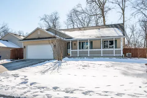 3006 Timber Hill Ct, Des Moines, IA 50320
