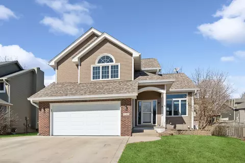 4839 Waterford Dr, West Des Moines, IA 50265