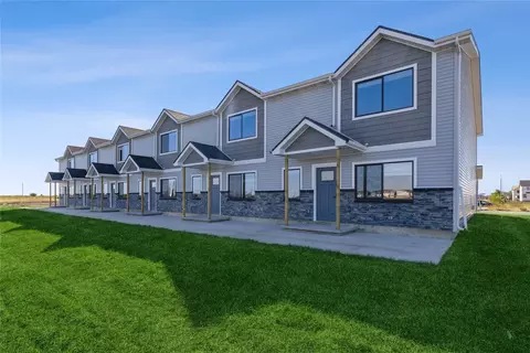 14420 14422 14424 Springbrook Trl, Urbandale, IA 50323