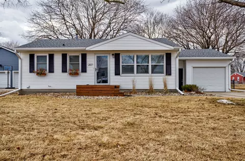 207 Gretten St, Gilbert, IA 50105