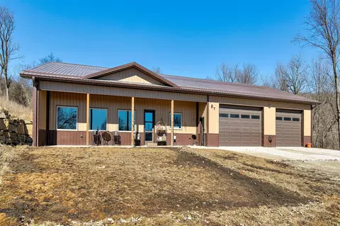 2325 Carver Rd, Winterset, IA 50273