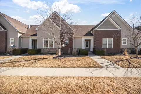 221 64th St, West Des Moines, IA 50266