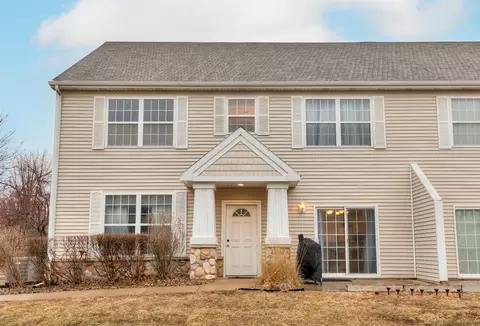 1010 NE Hyacinth Ln, Ankeny, IA 50021