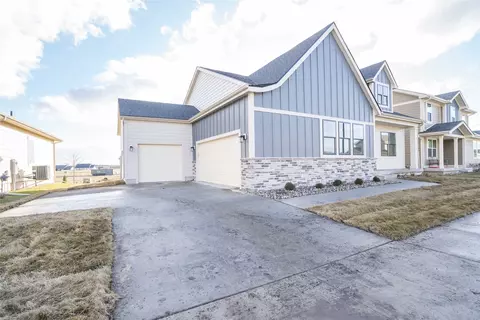 316 SW 17th St, Ankeny, IA 50023